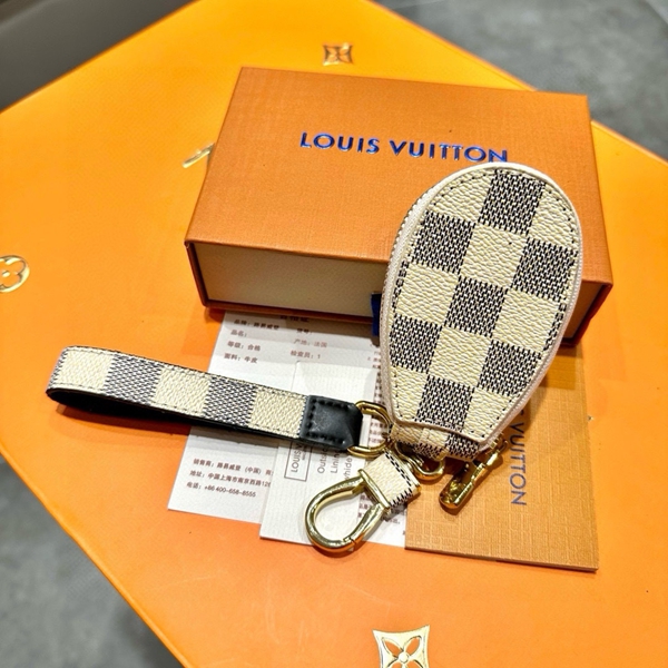 ブランドキーホルダー角部分ディテール